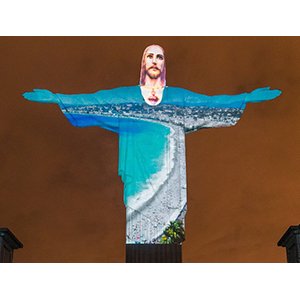 Gaspare Di Caro met en lumière Le Christ Rédempteur de Rio aux couleurs de Nice