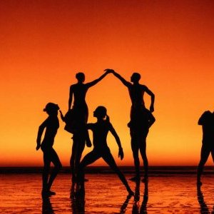 « Didon et Enée » de la Compagnie Blanca Li : une chorégraphie flamboyante au Palais des Festivals de Cannes