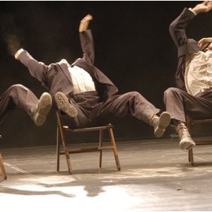 Hora et Déca Dance par la Batsheva Dance Company