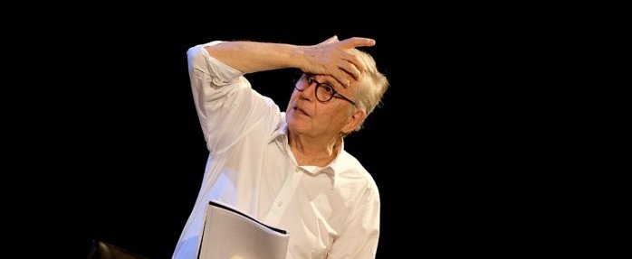 Fabrice Luchini lit Victor Hugo : une présence si forte, si intense que toute l'immense scène d'Anthéa vibre