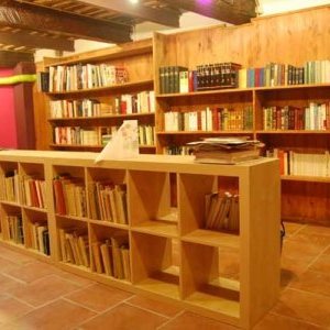 Antibes : Eugénie ouvre son petit coin de bouquinerie