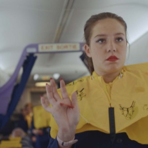 Ciné : "Rien à foutre" de Julie Lecoustre et Emmanuel Marre