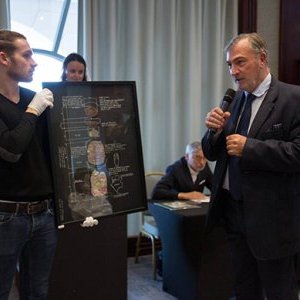 160 000 euros récoltés lors de la vente aux enchères d'oeuvres d'art au profit des victimes de l'attentat