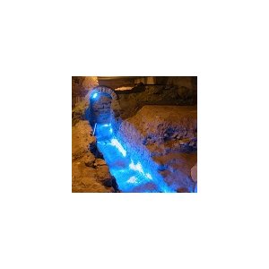 Crypte Archéologique : Cinq siècles d'Histoire, six mètres sous terre