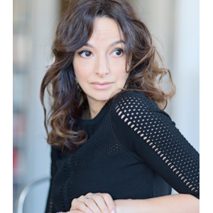 Eliette Abécassis à Cannes le jeudi 10 mai à l'invitation de la Fnac