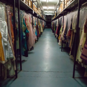 Mise en vente en ligne de 500 costumes de l'Opéra de Nice 