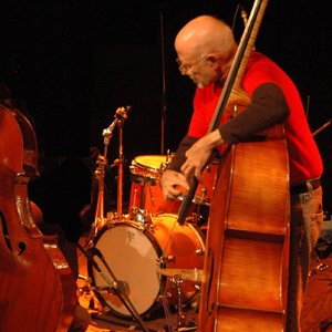 Barre Phillips : 40 ans de création musicale