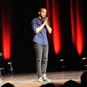 Waly Dia affiche complet ce soir et demain au théâtre de la Cité !! 