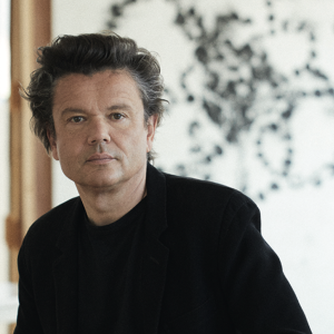 Cannes : une rencontre-dédicace avec l'artiste Jean-Michel Othoniel