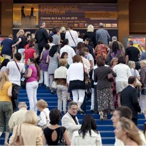 Acteurs et Auteurs sur scène 