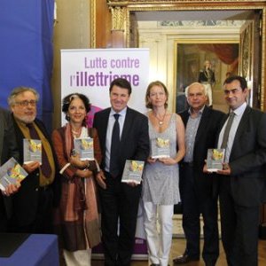 Lecture pour tous : opération contre l'illetrisme 2011-2012