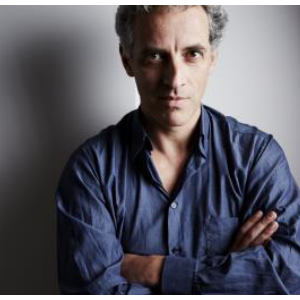 Ciné-conférence d'Ollivier Pourriol et dédicace de son livre « Une fille et un flingue »