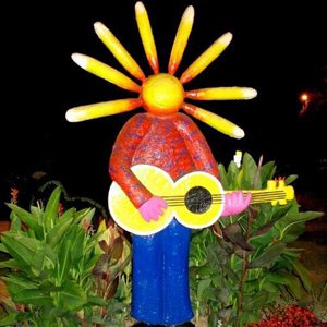 Le grade de Chevalier de l'Ordre des Arts et Lettres à Téo Saavedra