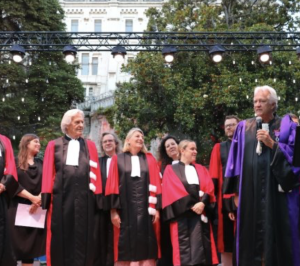 Remise du diplôme de « Docteur Honoris Causa » d'Université Côte d'Azur au guitariste John McLaughlin