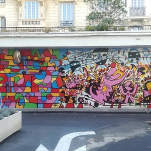Le parking Mozart désormais illustré de la fresque de François Nasica & Brian Caddy